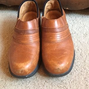 Ariat steel toed women’s shoes